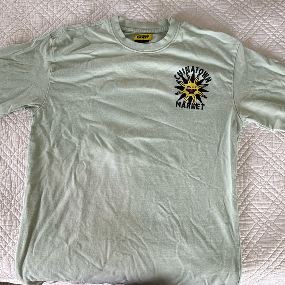 Chinatown Market t shirt size Large 🔥🔥🔥